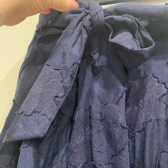 ✨NWT KARL LAGERFELD WOMENS SKIRT✨ - Picture 10 of 12